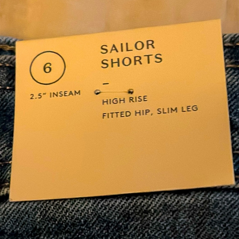 Universal Threads Co. Shorts - Picture 3 of 3